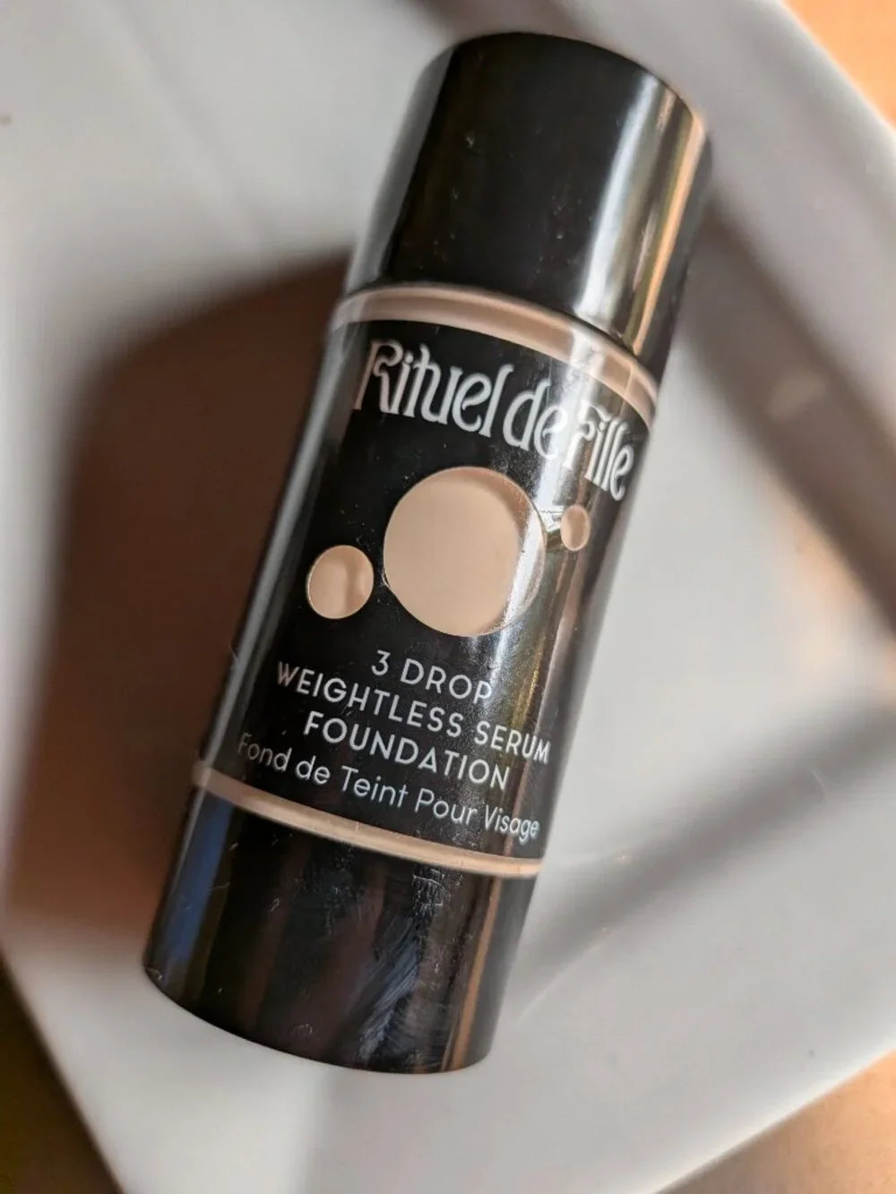Rituel De Fille | 3 Drop Weightless Serum Foundation